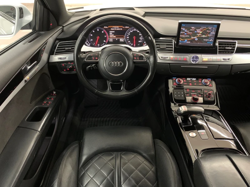 Audi A8 4.0TFSI W12 /CAM360/OBDUH/VAKUUM/BOSE/HUD/KeyLess/, снимка 10 - Автомобили и джипове - 49302809