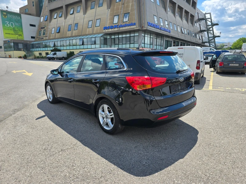 Kia Ceed 1.6 Швейцария, снимка 4 - Автомобили и джипове - 50481489