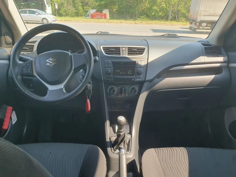 Suzuki Swift 1, 3 тди 75 к.с 4 цилиндъра, снимка 10 - Автомобили и джипове - 50546162