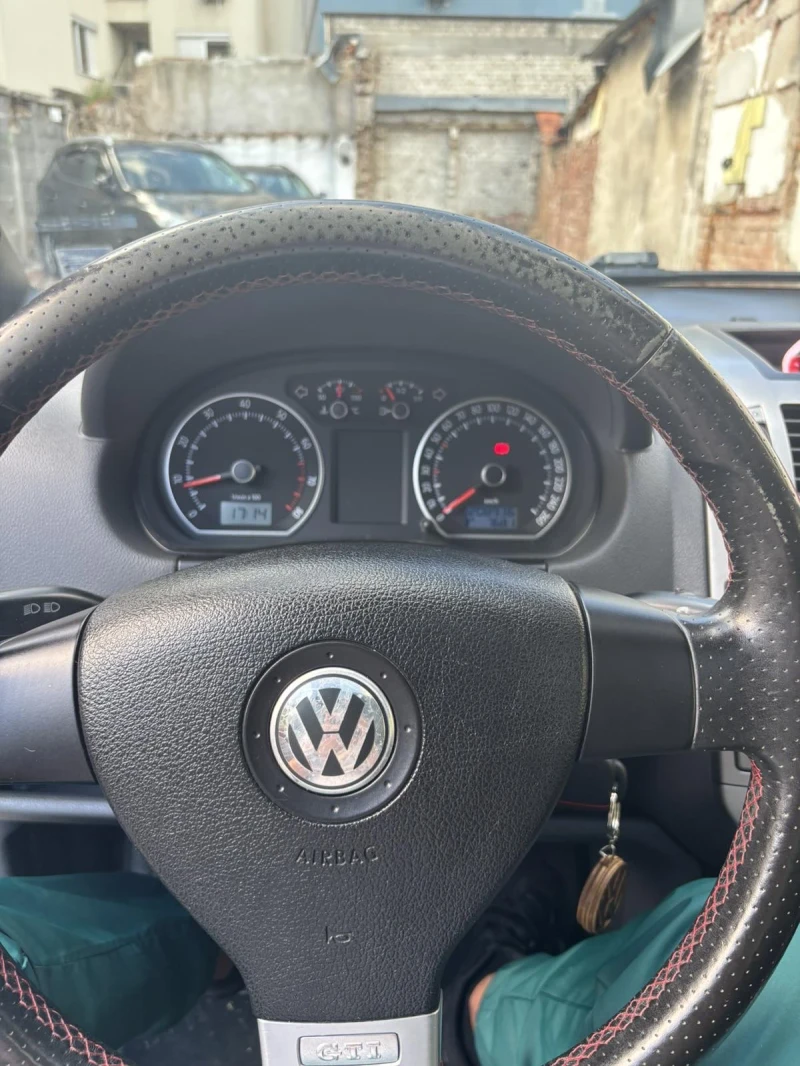 VW Polo 1.8, снимка 5 - Автомобили и джипове - 52390449