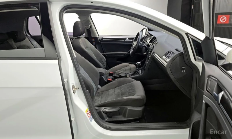 VW Golf, снимка 11 - Автомобили и джипове - 52699097