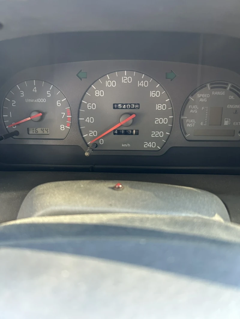 Volvo V40 2.0 140кс, снимка 7 - Автомобили и джипове - 52777317