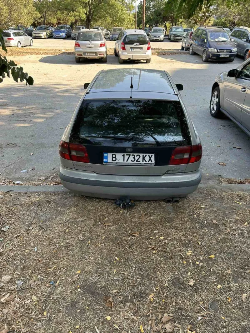 Volvo V40 2.0 140кс, снимка 4 - Автомобили и джипове - 52777317