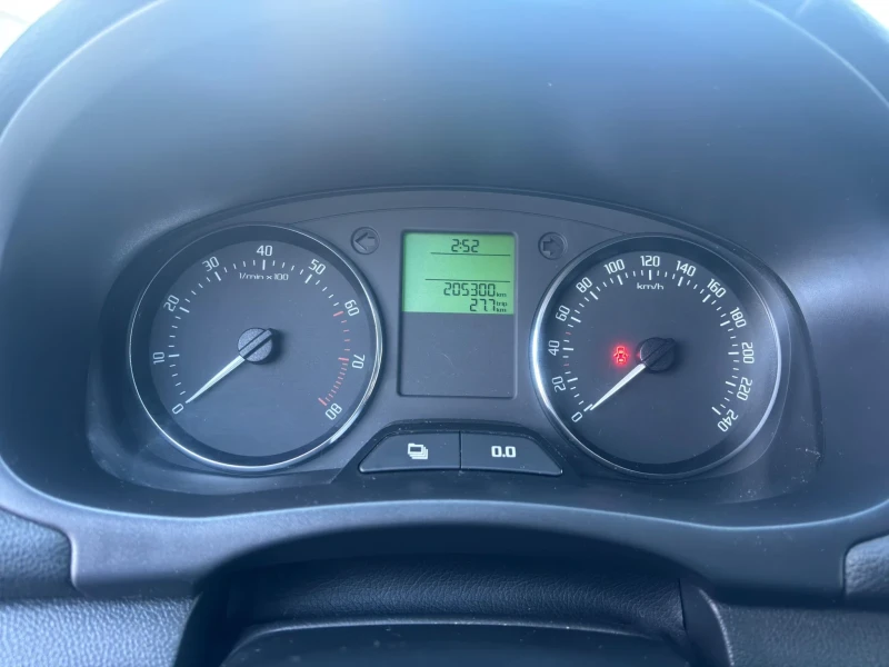 Skoda Fabia 1, 2TSI, снимка 12 - Автомобили и джипове - 52931631