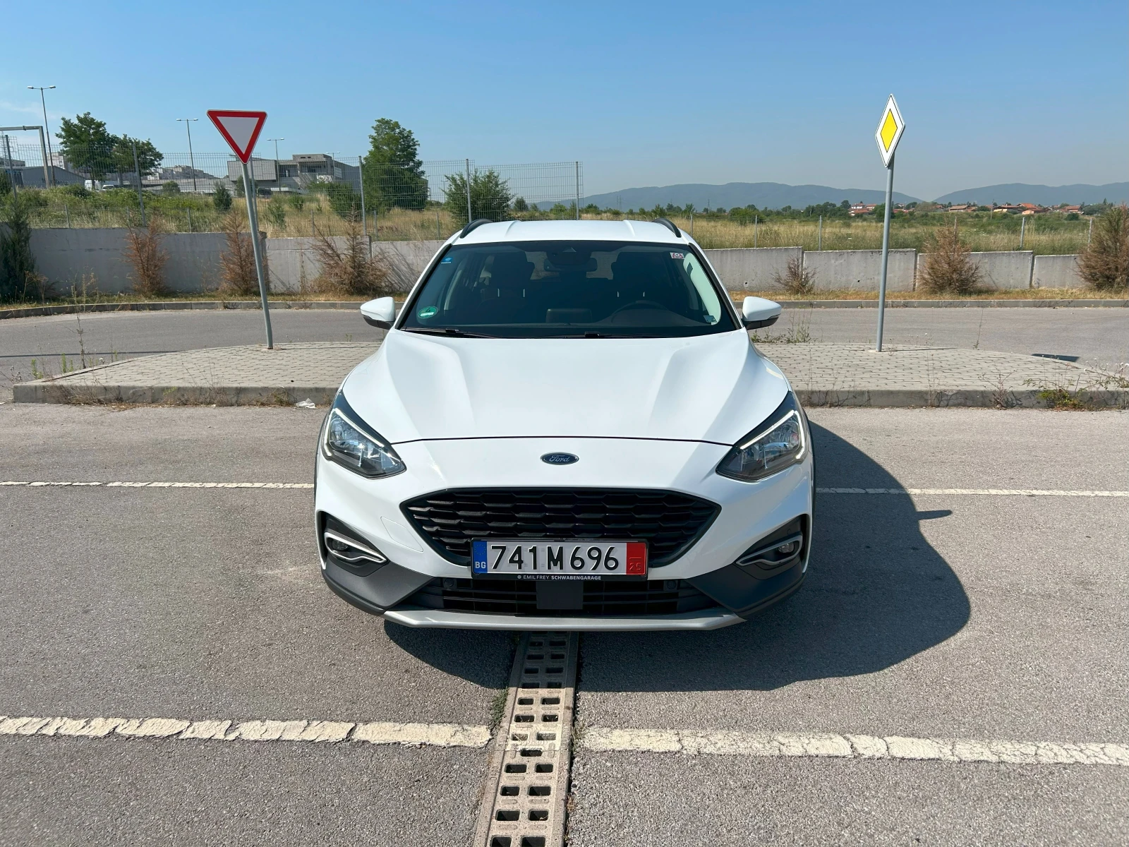 Ford Focus Active/2.0TDCi/AUTO/1 собств./пълна серв.история - изображение 2