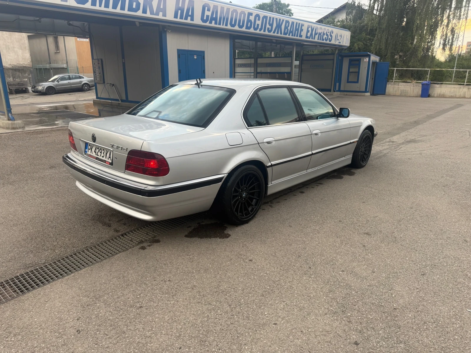 BMW 730 3.0д - изображение 5