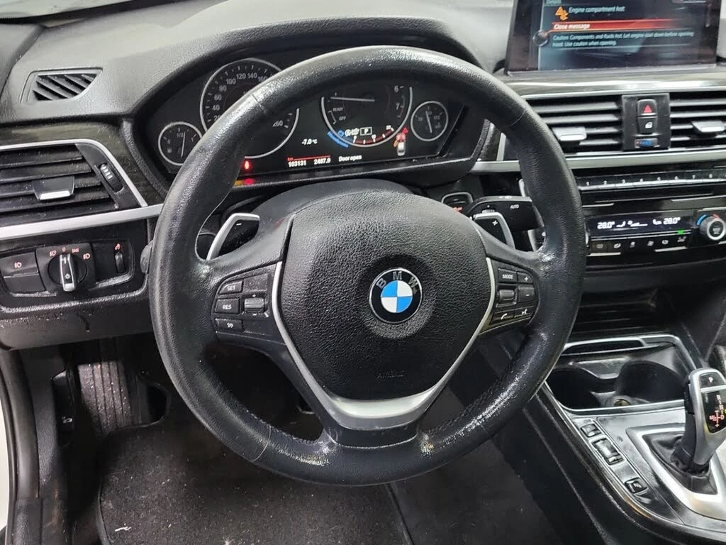 BMW 330 xDrive * АвтоКреди* (ЦЕНА ДО БГ) - изображение 8