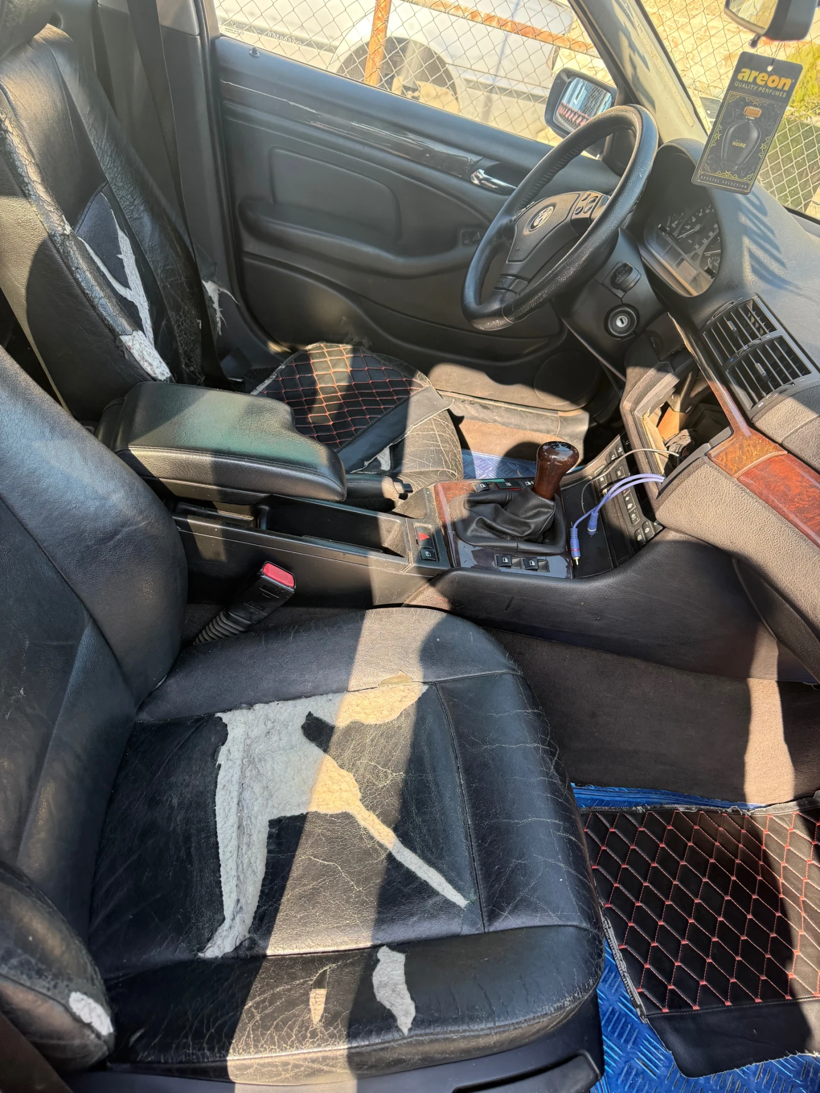 BMW 320 Седан, снимка 5 - Автомобили и джипове - 53814069