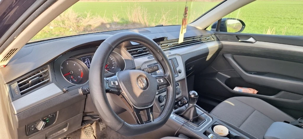 VW Passat 2.0 150к.с Ръчка, снимка 13 - Автомобили и джипове - 53883118