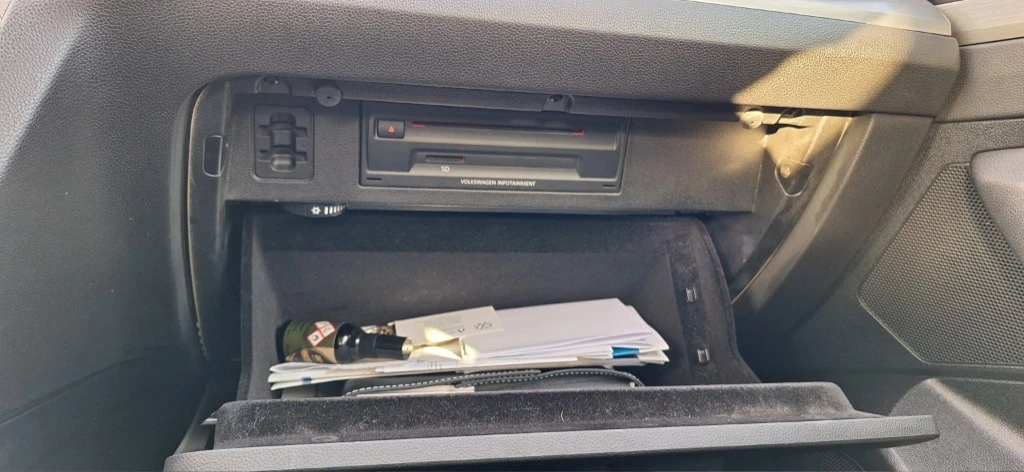 VW Passat 2.0 150к.с Ръчка, снимка 5 - Автомобили и джипове - 53883118