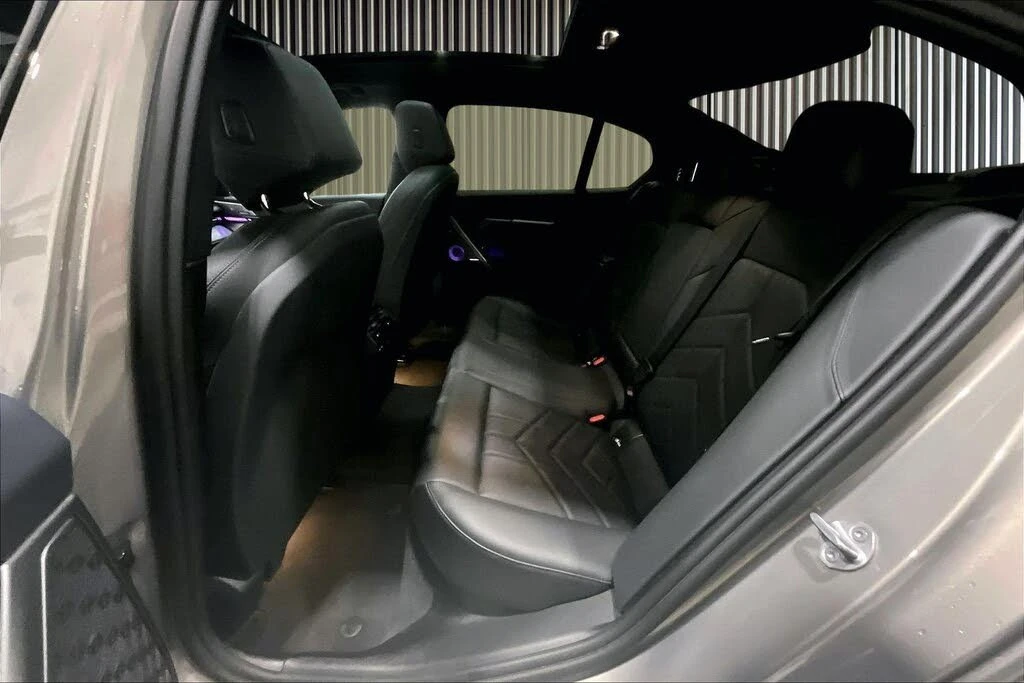 BMW 530 xDrive* AвтоКредит * (ЦЕНА ДО БГ), снимка 15 - Автомобили и джипове - 54013224