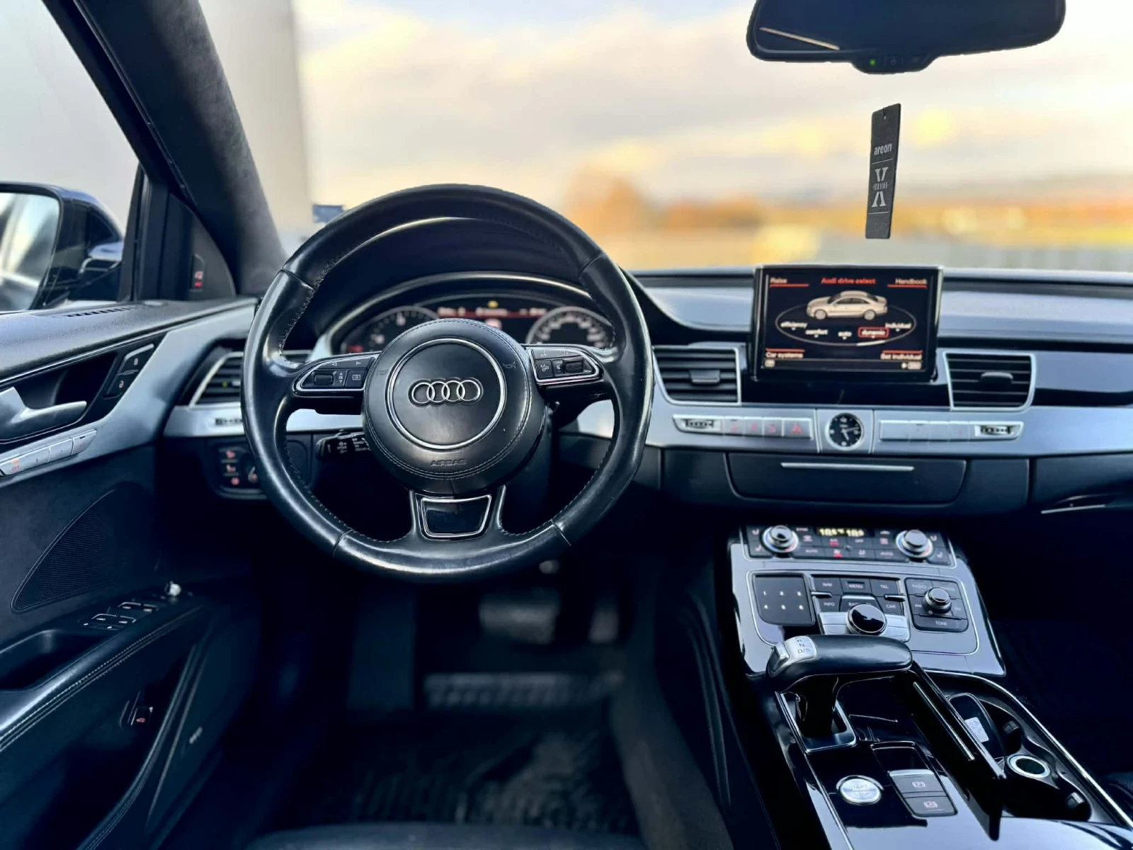 Audi A8 MATRIX , TV , DVD, снимка 15 - Автомобили и джипове - 54329228