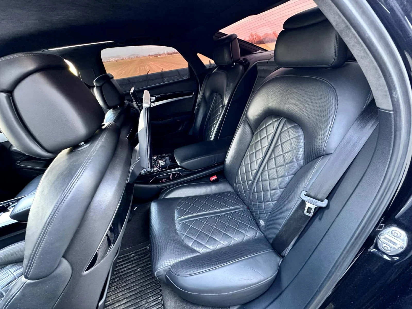 Audi A8 MATRIX , TV , DVD, снимка 12 - Автомобили и джипове - 54329228