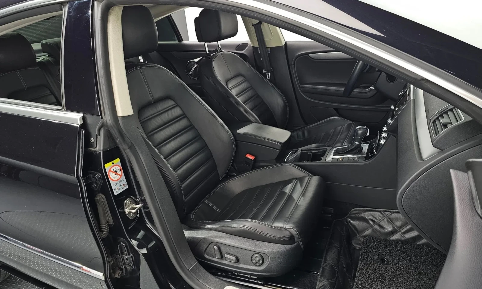 VW CC Passat 2.0TDI, DSG, LED, снимка 12 - Автомобили и джипове - 54495822