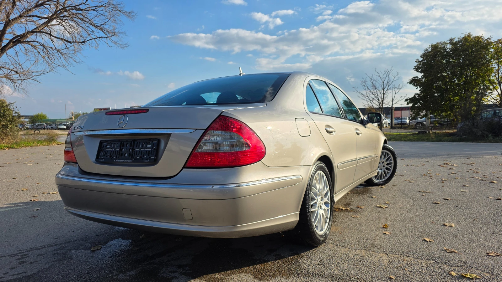 Mercedes-Benz E 280 УНИКАТ/FACE LIFT, снимка 5 - Автомобили и джипове - 54544608