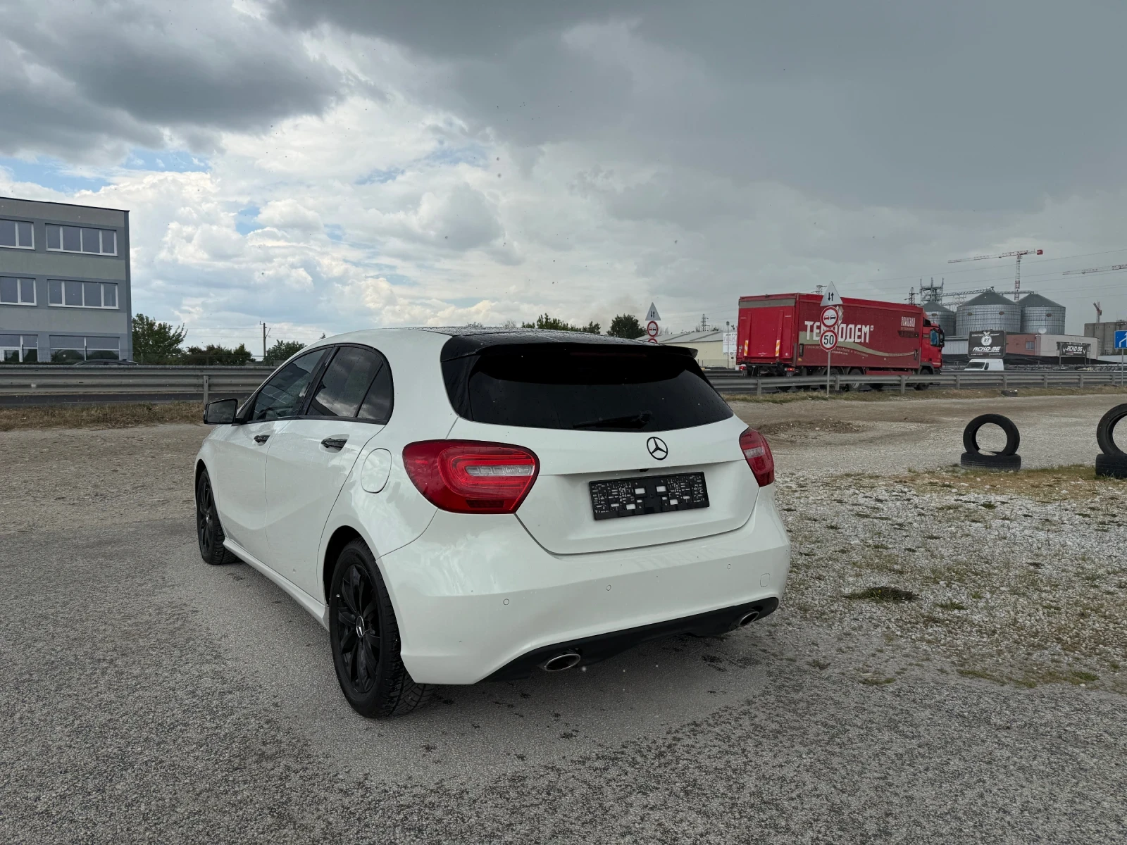 Mercedes-Benz A 180, снимка 3 - Автомобили и джипове - 54634788