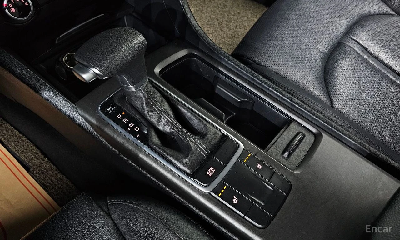 Kia K5 2.0* ПОДГРЕВ* КАМЕРА* КЕЙЛЕС* , снимка 13 - Автомобили и джипове - 54919365