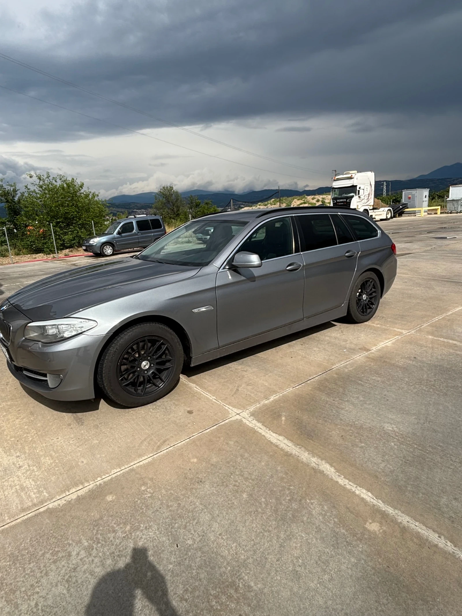 BMW 520, снимка 3 - Автомобили и джипове - 54941852