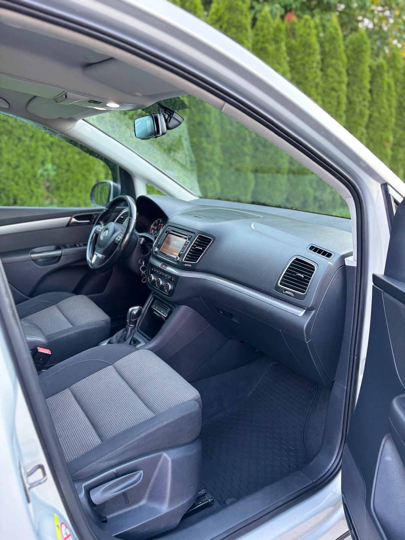 VW Sharan 2.0 tdi avtomatik 6+ 1 , снимка 4 - Автомобили и джипове - 54983242