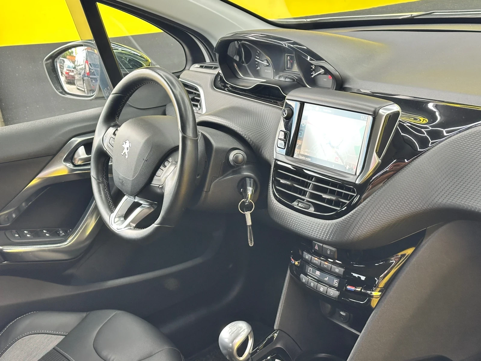 Peugeot 2008 1.6HDI-GT-LINE, снимка 8 - Автомобили и джипове - 55161777