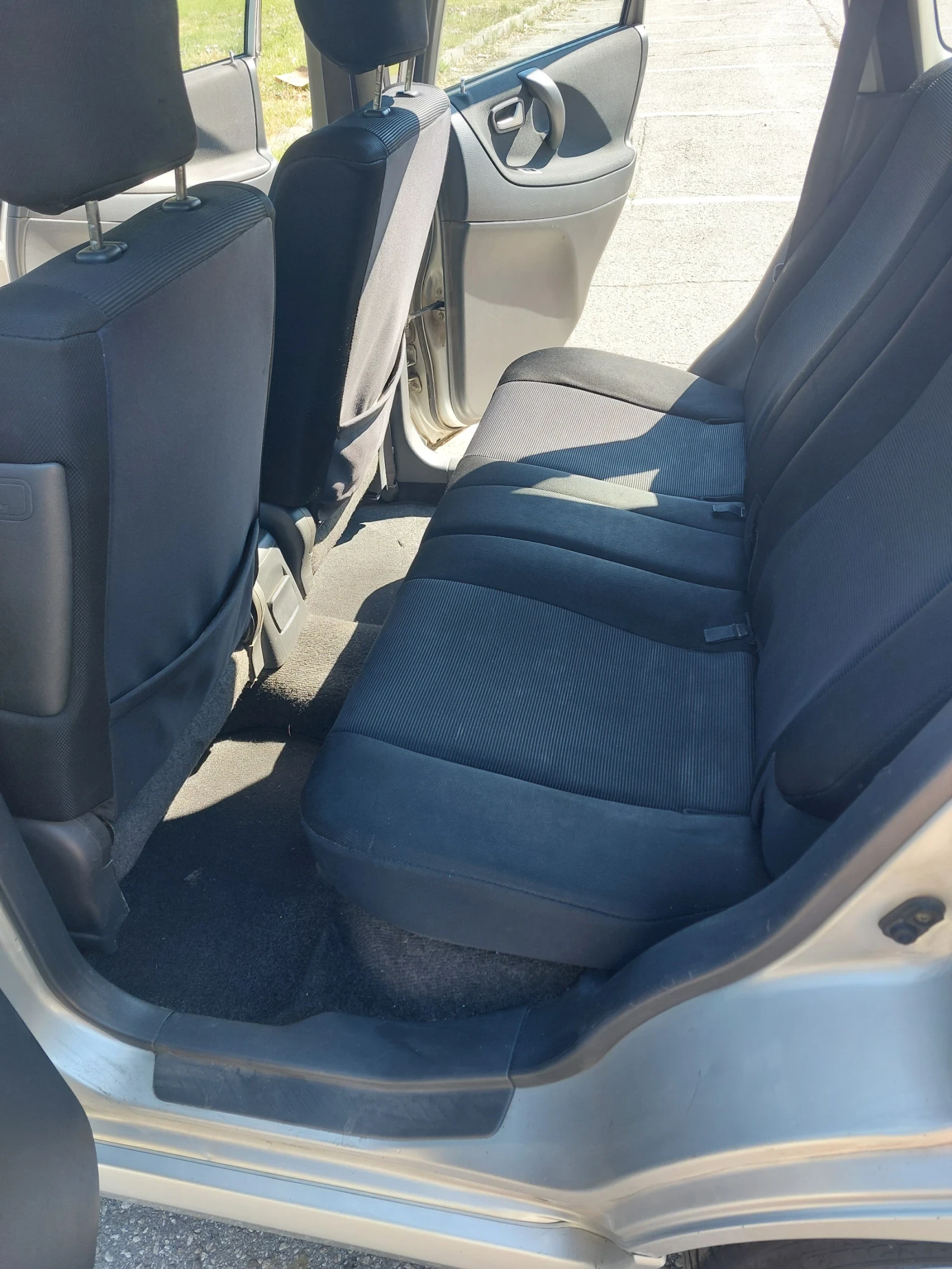 Suzuki Liana, снимка 6 - Автомобили и джипове - 55266929