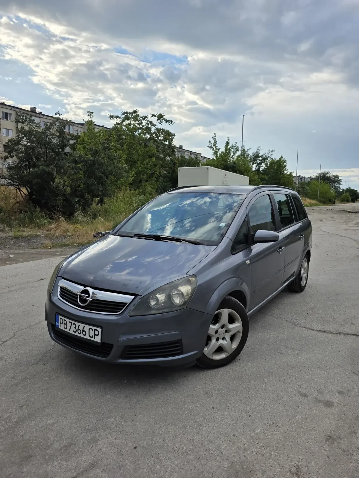 Opel Zafira B, снимка 2 - Автомобили и джипове - 55268415