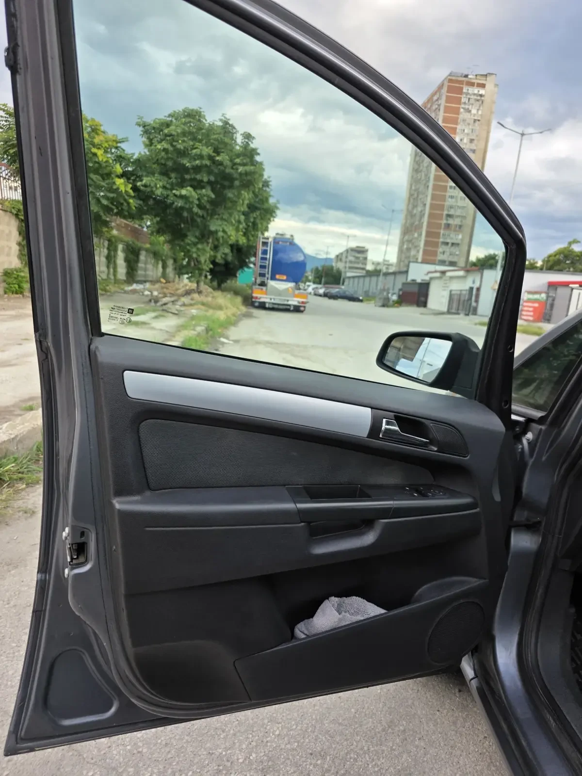 Opel Zafira B, снимка 8 - Автомобили и джипове - 55268415