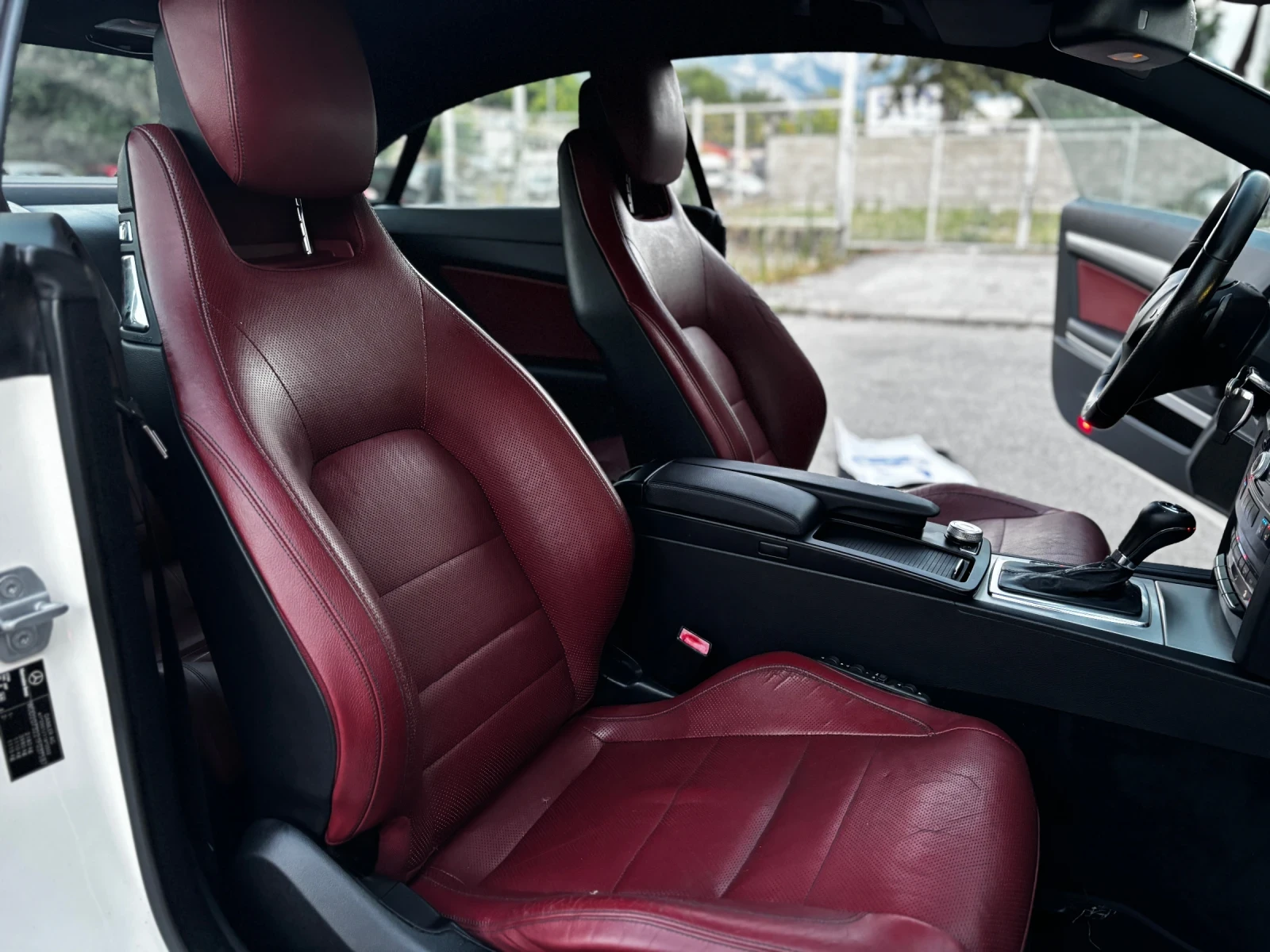 Mercedes-Benz E 350, снимка 13 - Автомобили и джипове - 55467307