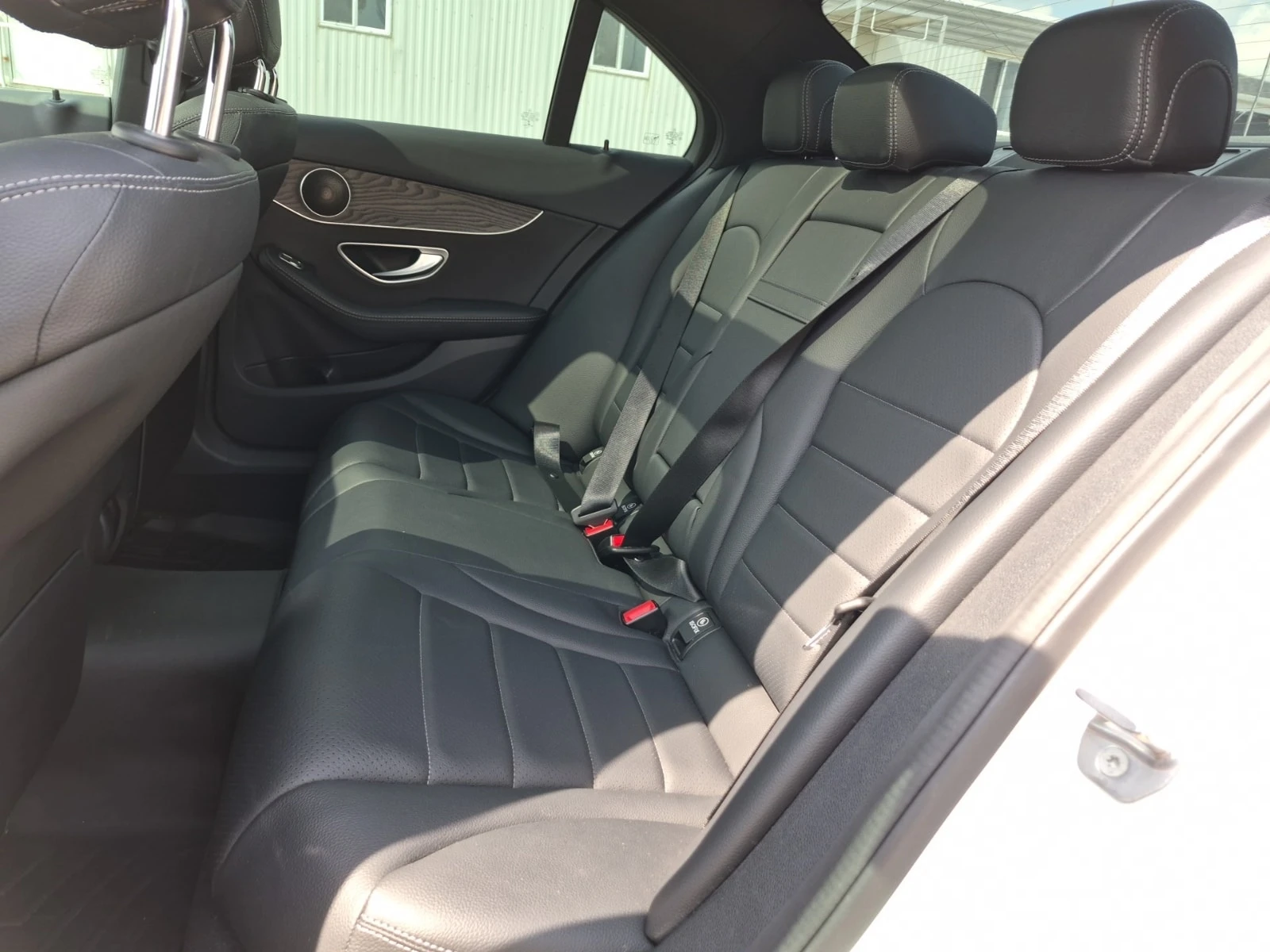 Mercedes-Benz C 300 CARFAX / АВТОКРЕДИТ , снимка 11 - Автомобили и джипове - 55832060