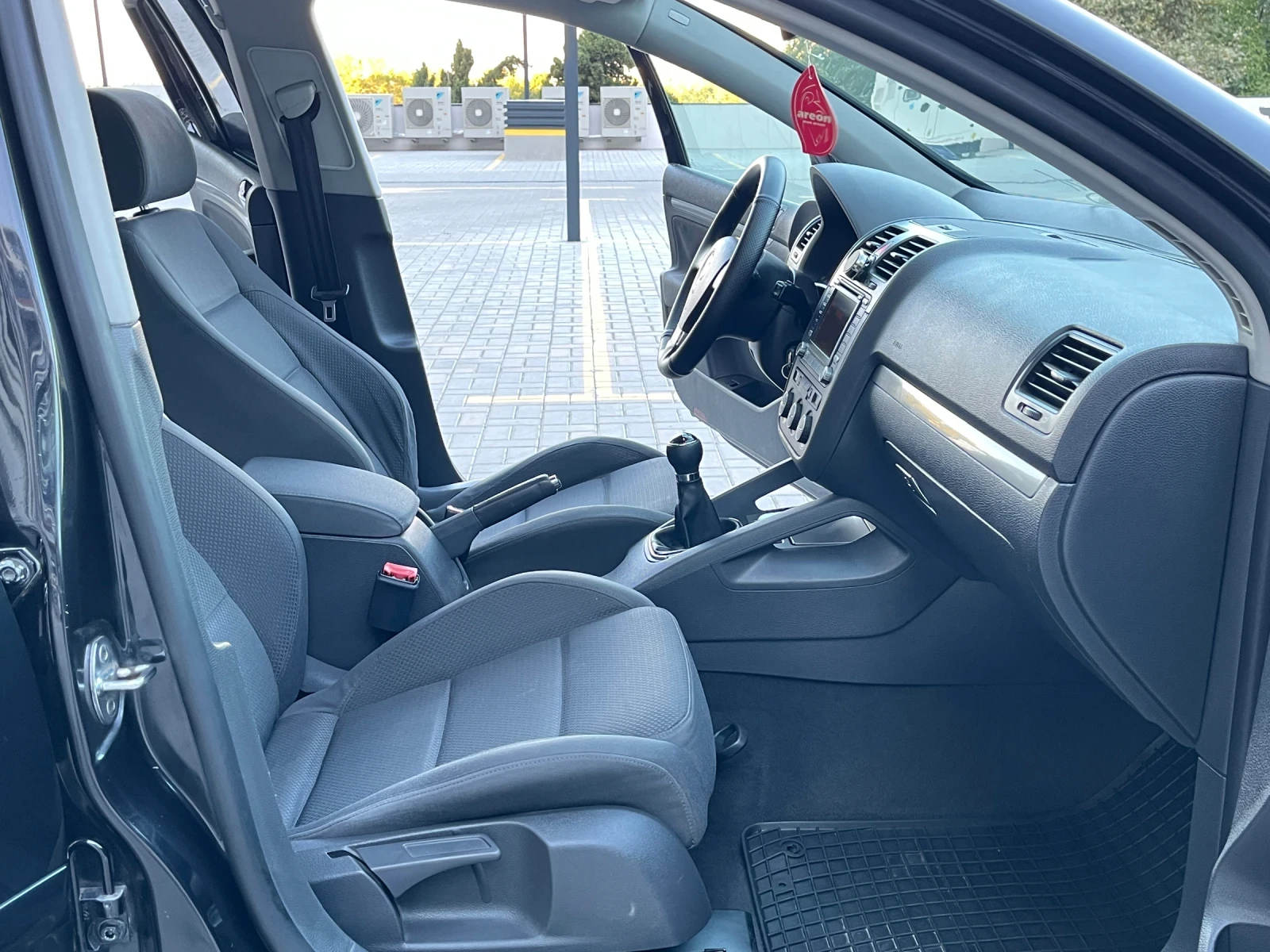 VW Golf 1.9TDI/105/BKC, снимка 11 - Автомобили и джипове - 56184651