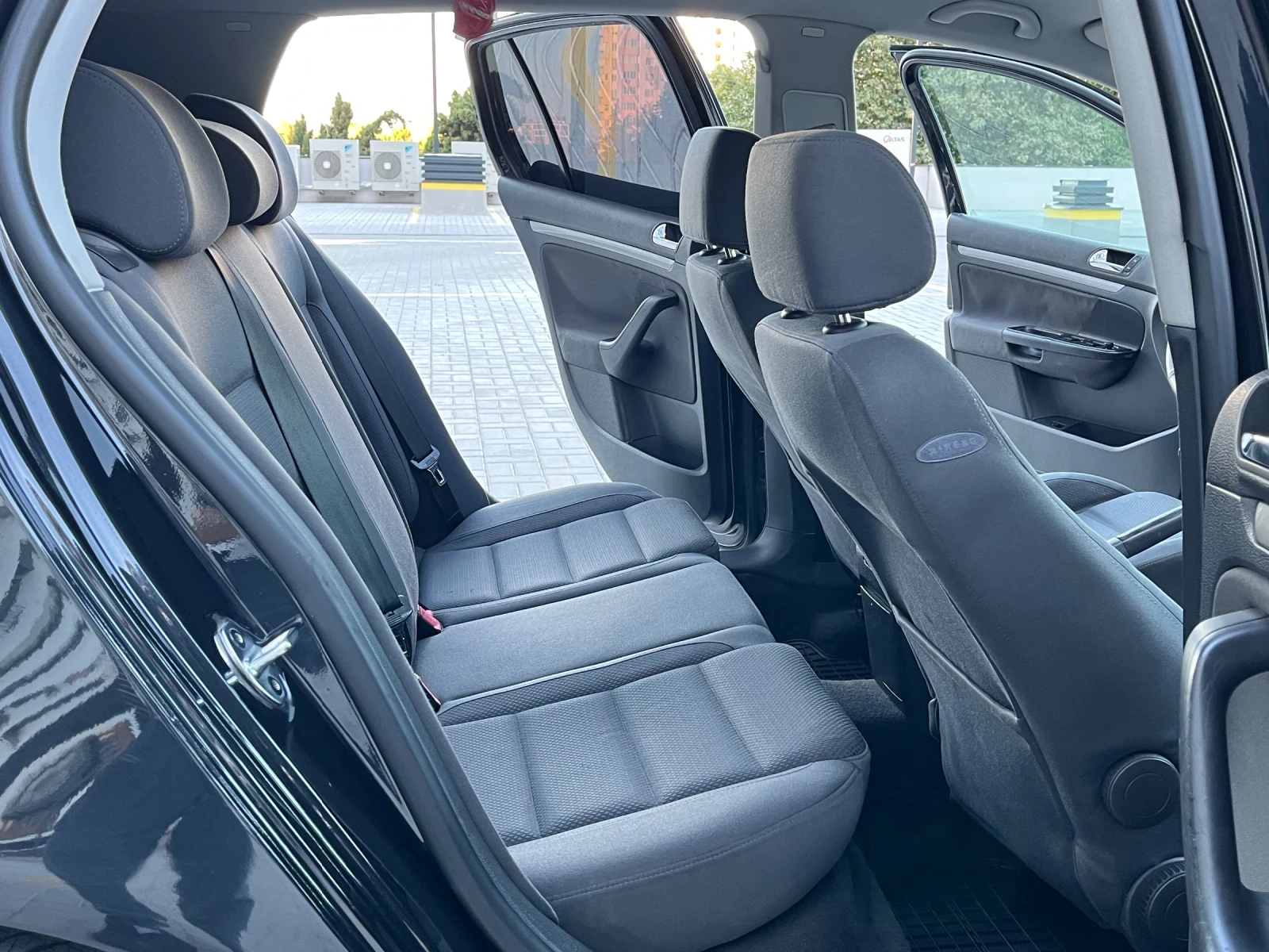 VW Golf 1.9TDI/105/BKC, снимка 14 - Автомобили и джипове - 56184651