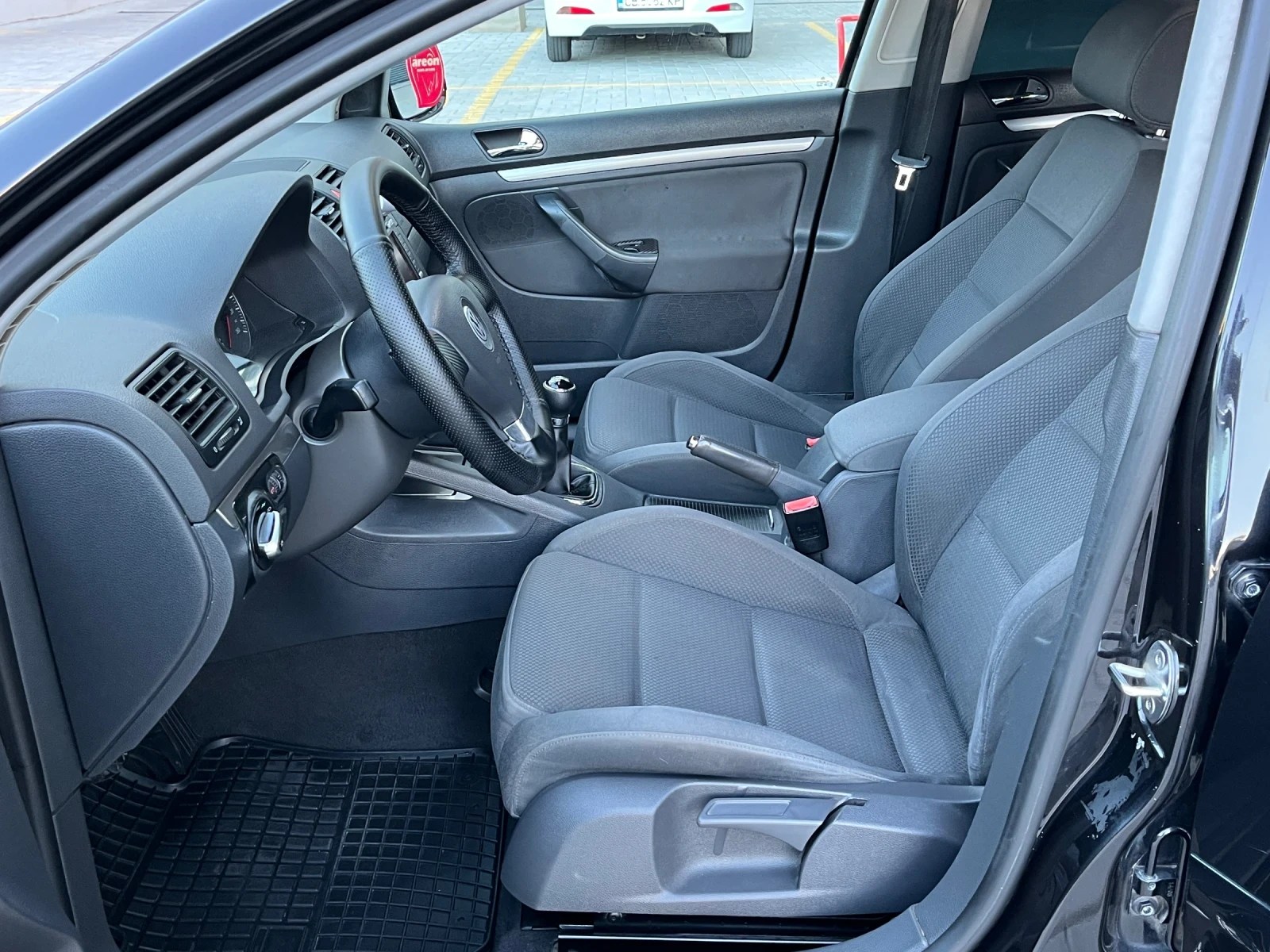 VW Golf 1.9TDI/105/BKC, снимка 9 - Автомобили и джипове - 56184651