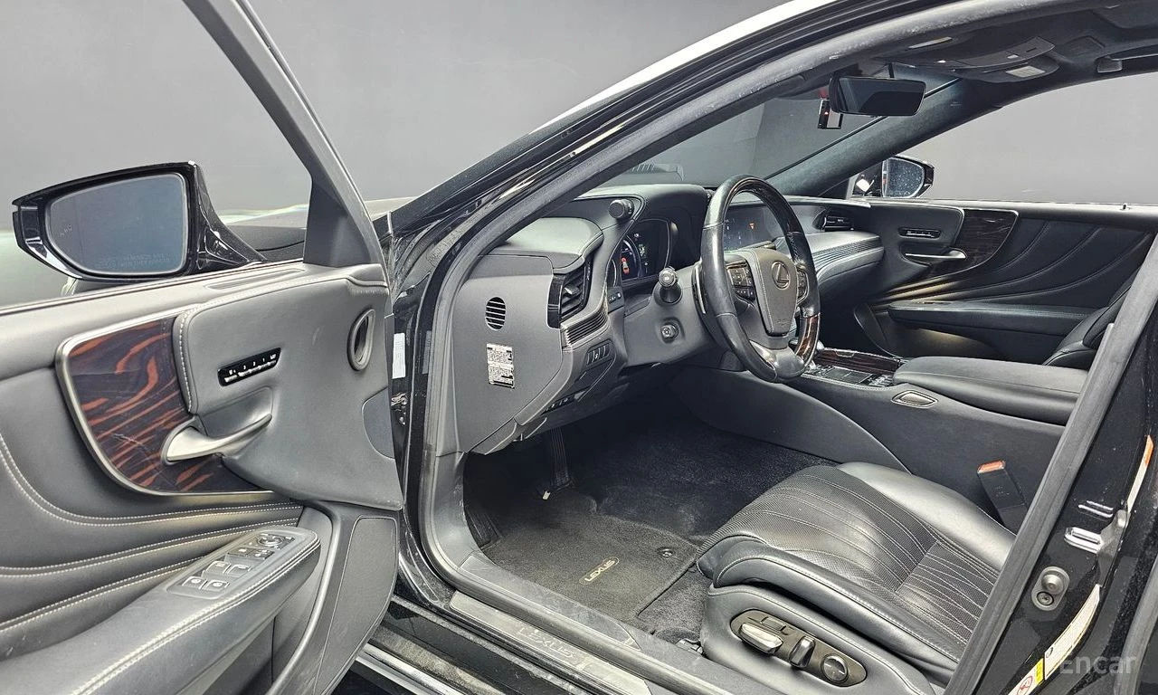 Lexus LS 500 3.5 PLATINUM* МАСАЖ* 360 КАМЕРИ* ОБДУХВАНЕ* КРАЙНА, снимка 6 - Автомобили и джипове - 56523903