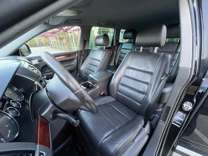 VW Touareg 3.0 diesel, снимка 12 - Автомобили и джипове - 52238372