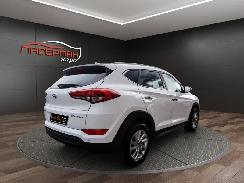 Hyundai Tucson 1.7CRDI XPOSSIBLE, снимка 3 - Автомобили и джипове - 52579646