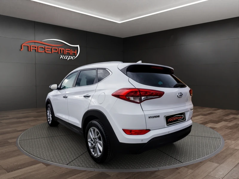 Hyundai Tucson 1.7CRDI XPOSSIBLE, снимка 4 - Автомобили и джипове - 52579646
