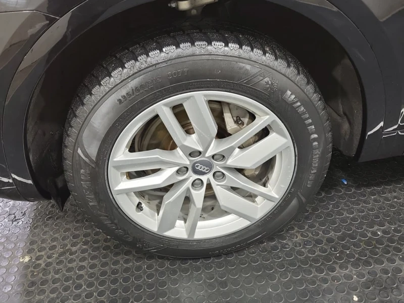 Audi Q5 * KOMFORT * CARFAX * , снимка 17 - Автомобили и джипове - 52959140