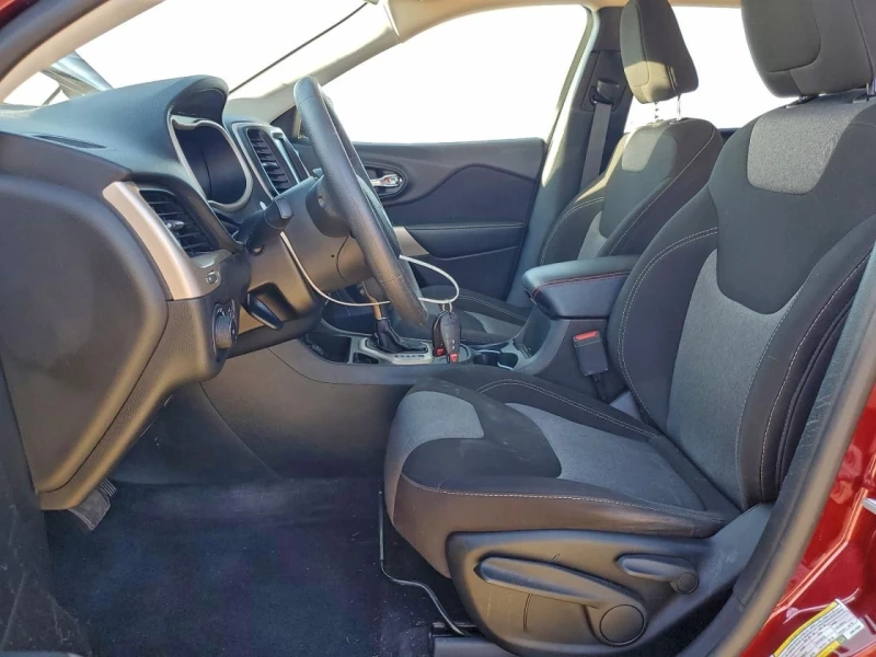 Jeep Cherokee, снимка 7 - Автомобили и джипове - 53153438