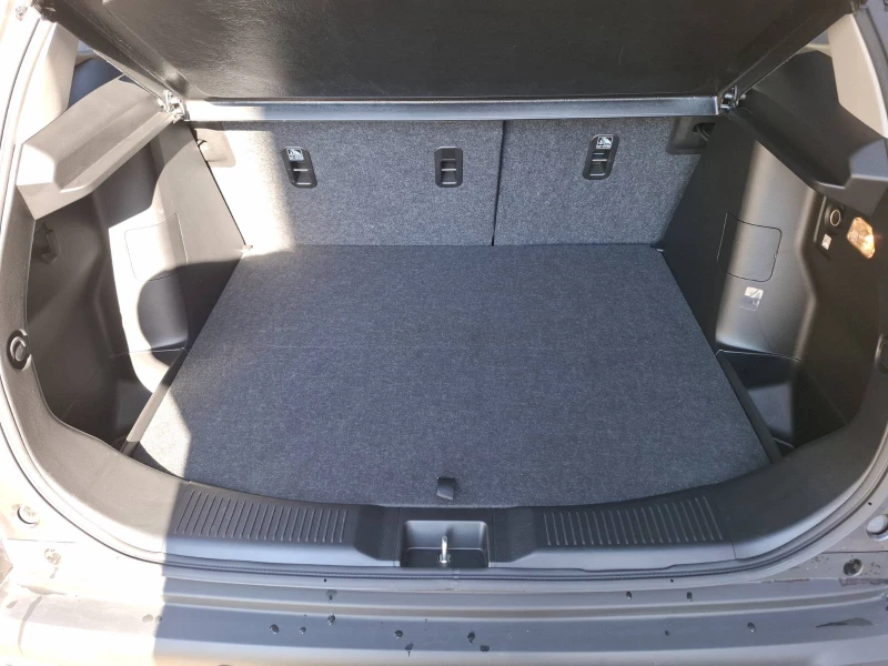 Suzuki SX4 S-Cross GL+ 2WD Hybrid 6AT, снимка 9 - Автомобили и джипове - 53259900
