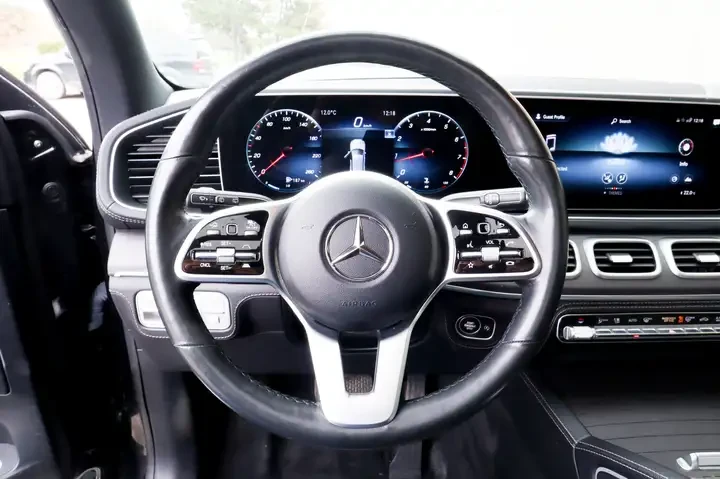 Mercedes-Benz GLE 350 AMG *  Loaded * CARFAX * АВТО КРЕДИТ * , снимка 9 - Автомобили и джипове - 54812430