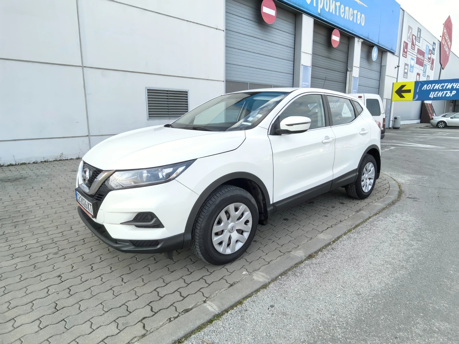 Nissan Qashqai 1.2, снимка 3 - Автомобили и джипове - 53735754