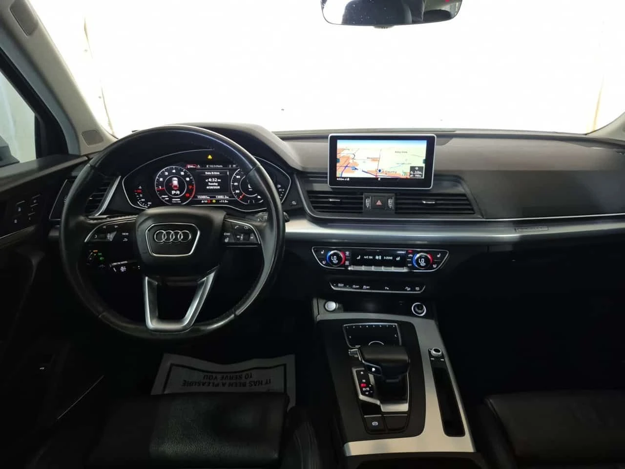 Audi Q5 Technik/CARFAX/ДИСТРОНИК/360 КАМ/ПАНО/2 КЛЮЧА, снимка 12 - Автомобили и джипове - 54373044