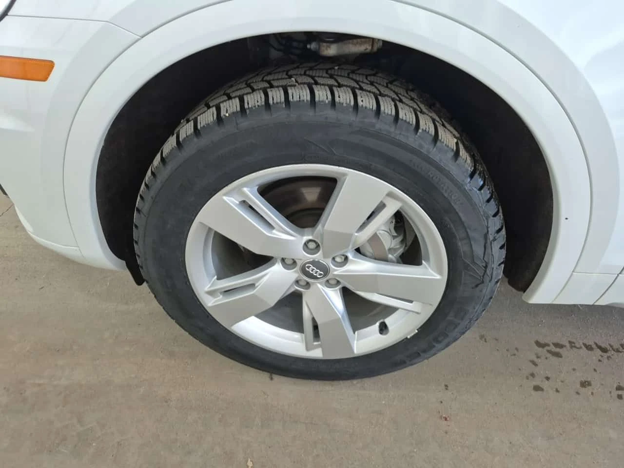 Audi Q5 Technik/CARFAX/ДИСТРОНИК/360 КАМ/ПАНО/2 КЛЮЧА, снимка 8 - Автомобили и джипове - 54373044