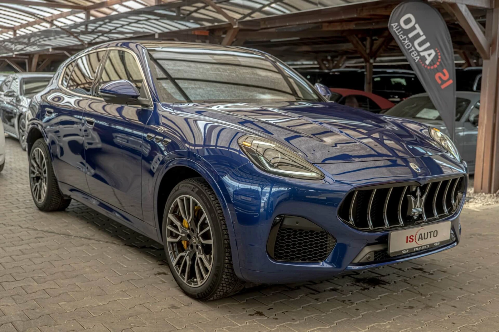 Maserati Grecale GT/Sonus Faber/HuD/Камера 360/Ambient/PDC/F1/, снимка 2 - Автомобили и джипове - 54458940