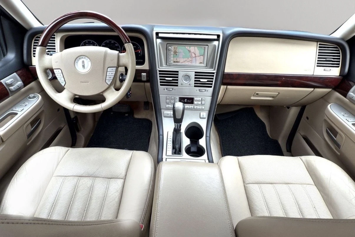 Lincoln Aviator, снимка 11 - Автомобили и джипове - 56140832