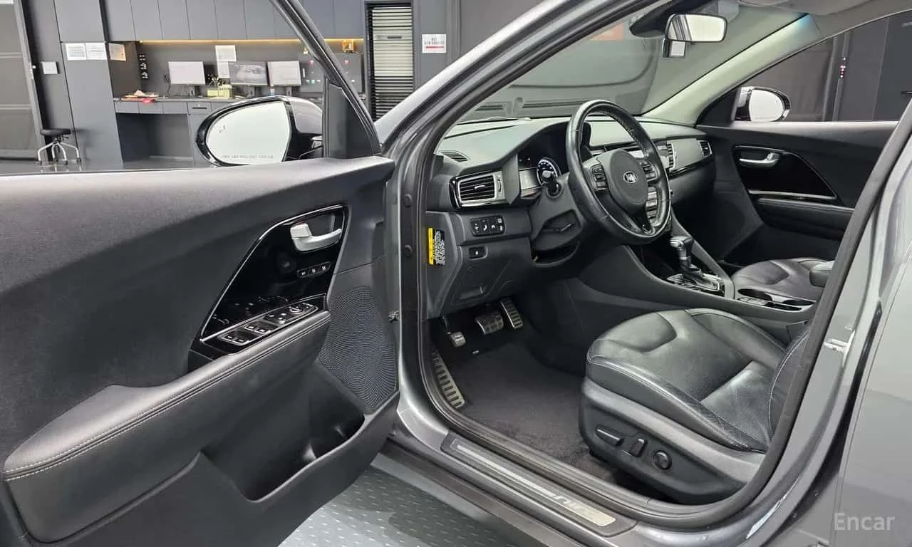 Kia Niro * Noblesse * , снимка 10 - Автомобили и джипове - 56597335