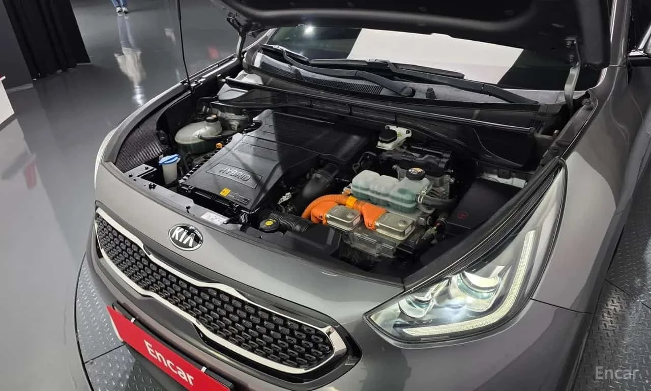 Kia Niro * Noblesse * , снимка 6 - Автомобили и джипове - 56597335