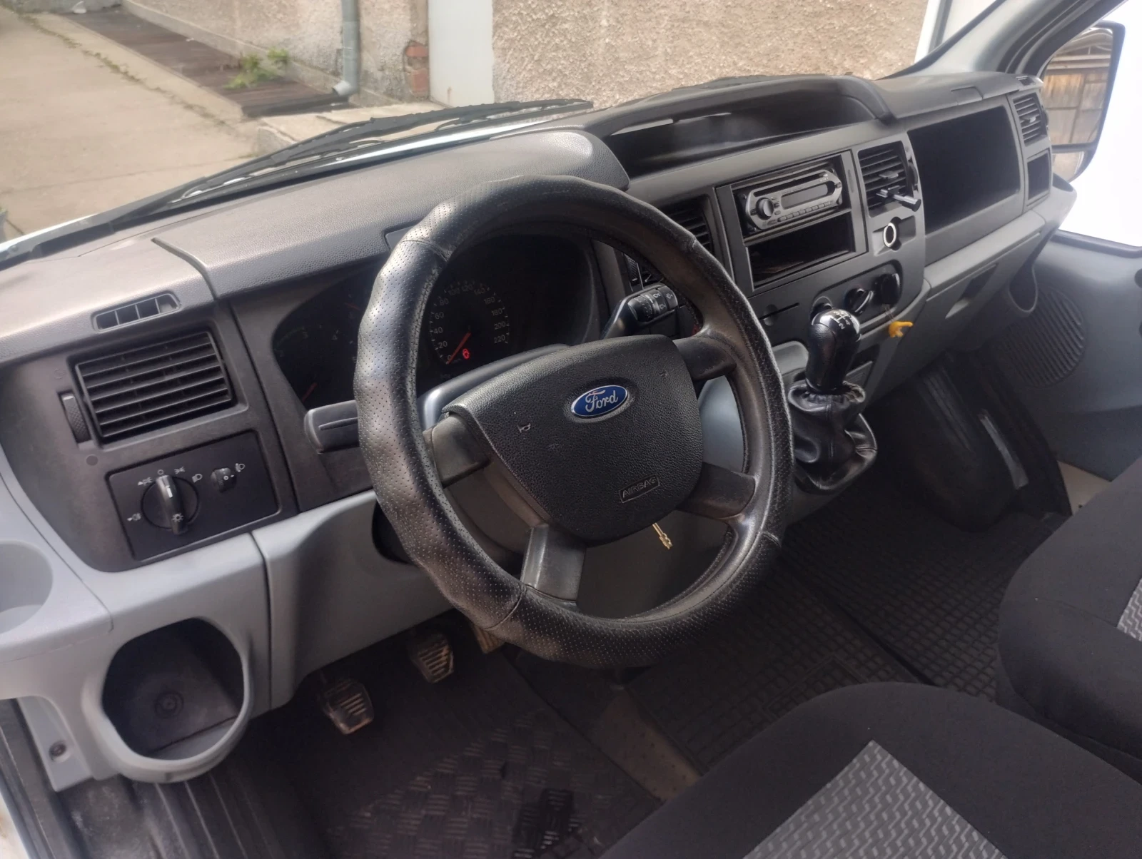 Ford Transit 2.2TDCI - изображение 7