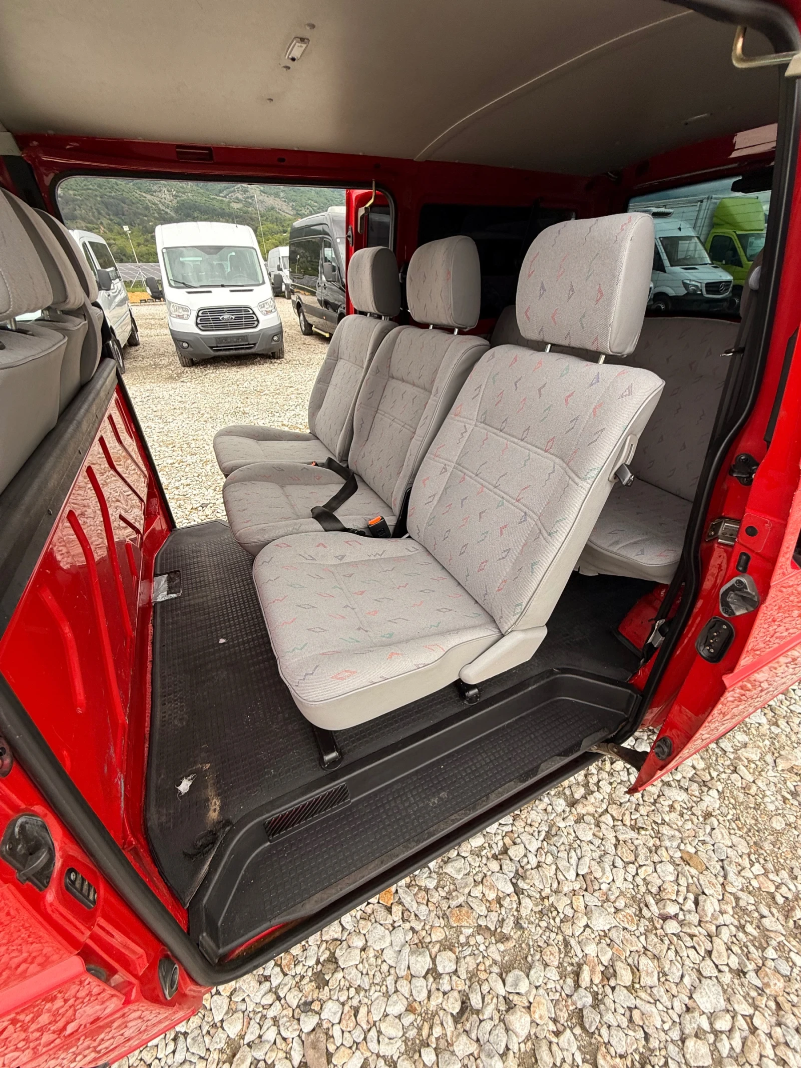 VW T4 2.5TDi 9МЕСТЕН - изображение 10