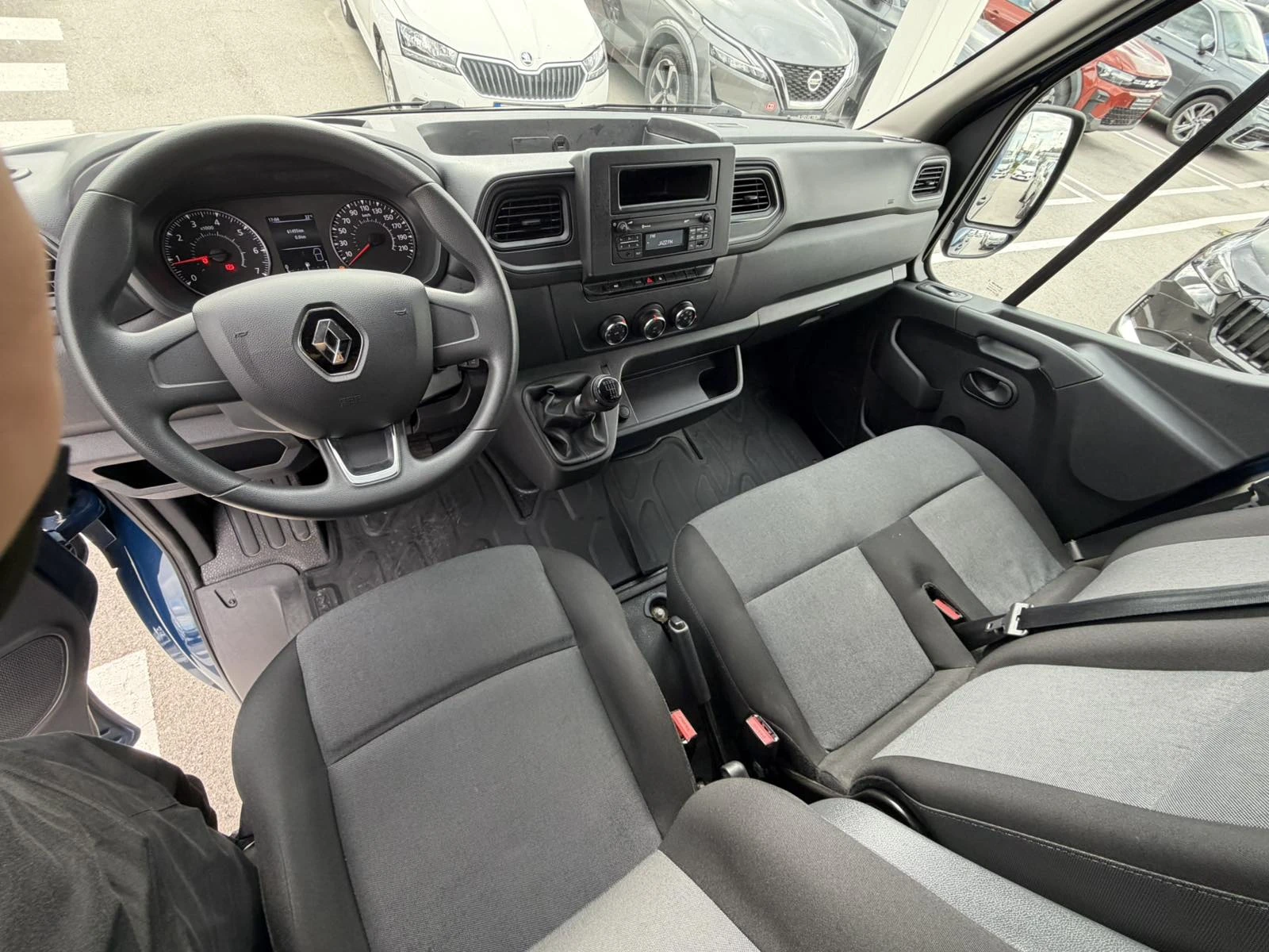 Renault Master 2.3blueDCi/136k.c./L2H3, снимка 11 - Бусове и автобуси - 54738509